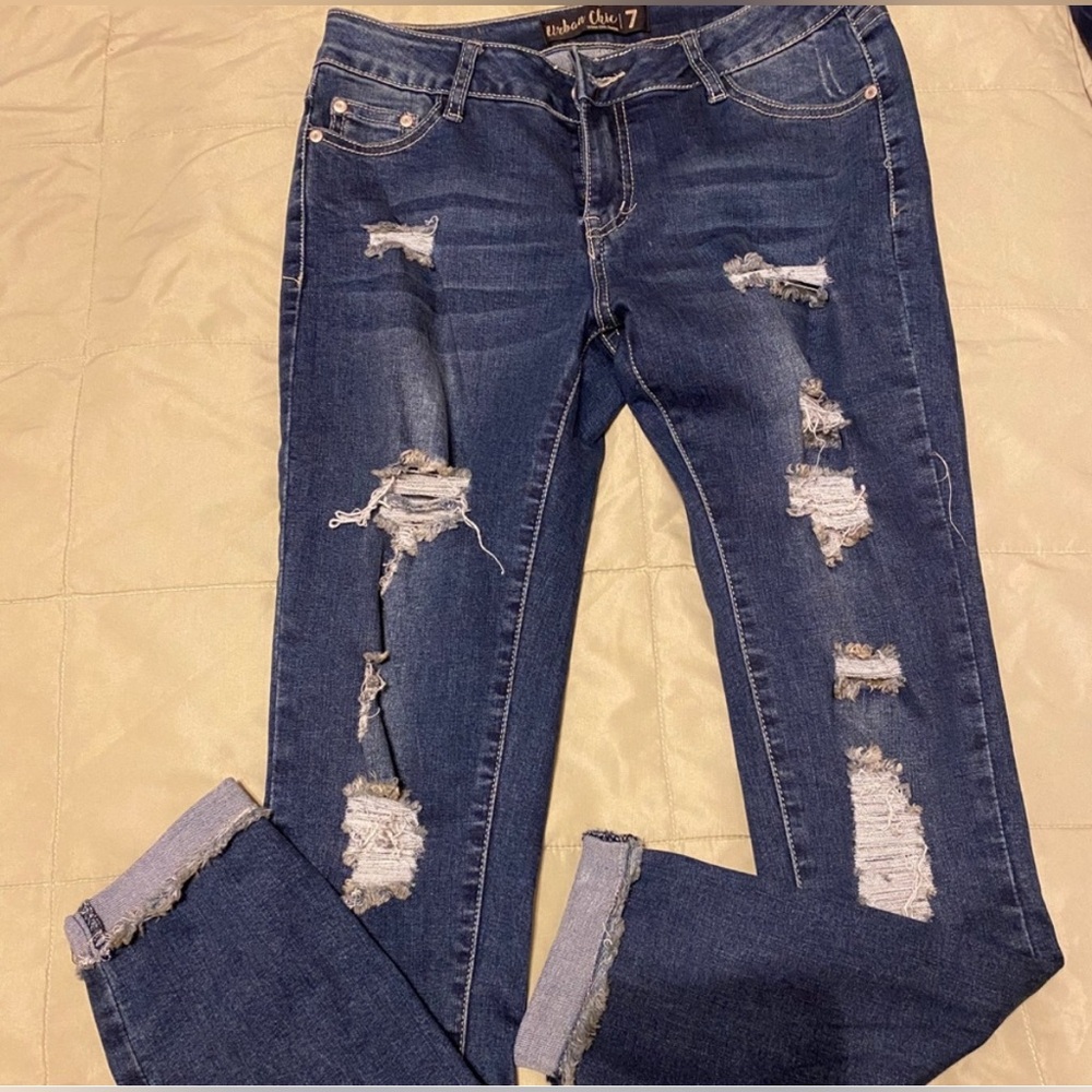 NWOT Distressed Jeans